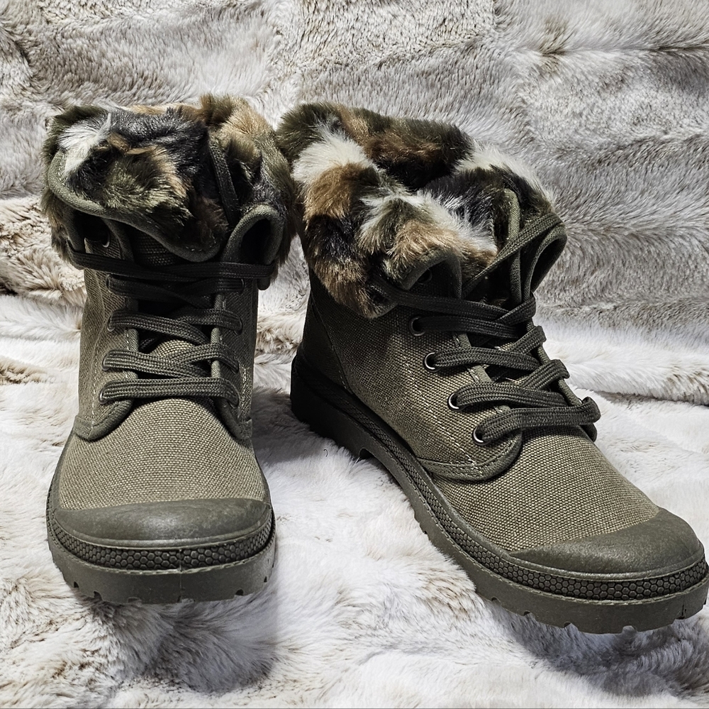 NIB Rocket Dog Olive Faux Fur‎ Ankle Boots